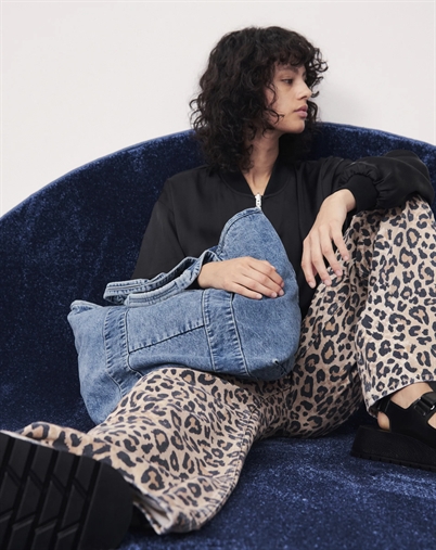 Merge East West Denim Tote Taske - Lala Berlin
